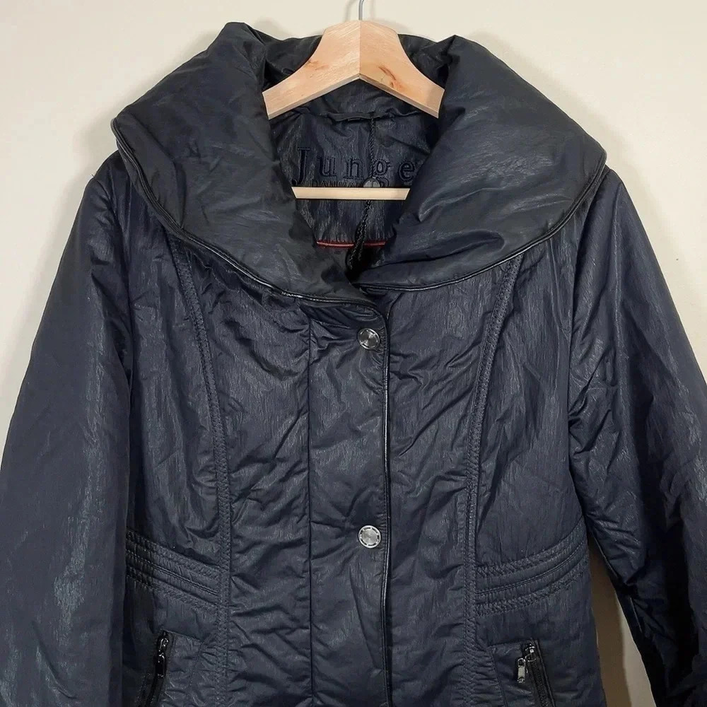 JUNGE | DANMARK WOMEN'S PUFFER  COAT IN BLACK
